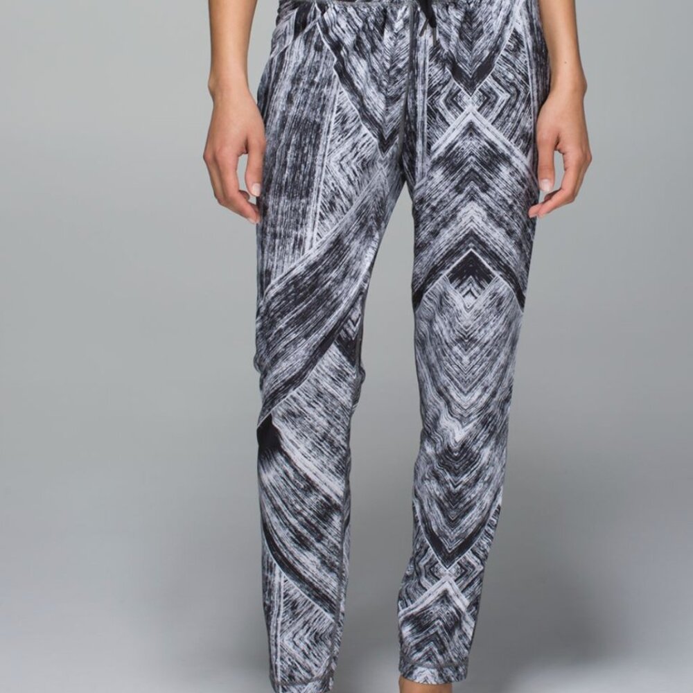 Lululemon loose yoga pants